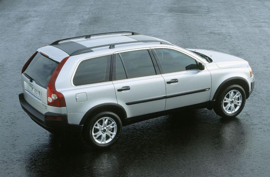  Volvo XC90 2010 года  (фото 11 из 17)